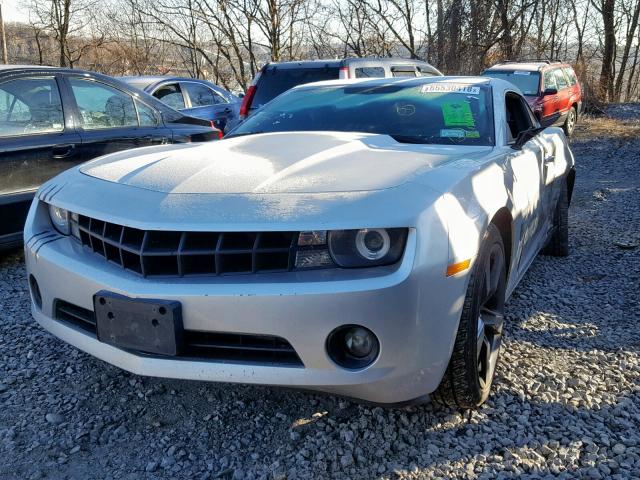 2G1FA1EV5A9174731 - 2010 CHEVROLET CAMARO LS SILVER photo 2