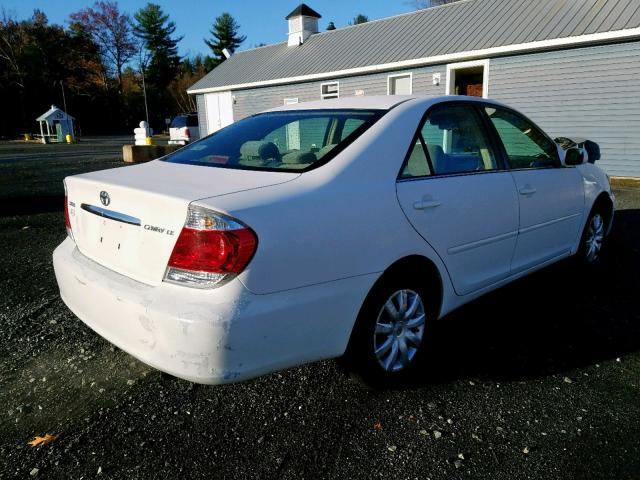 4T1BE32K45U030592 - 2005 TOYOTA CAMRY LE WHITE photo 4