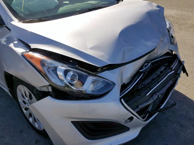 KMHD35LH5HU372408 - 2017 HYUNDAI ELANTRA GT SILVER photo 9