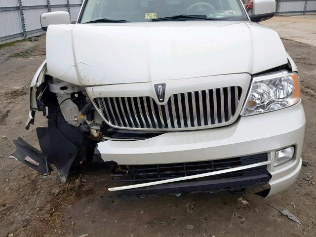 5LMFU28546LJ29854 - 2006 LINCOLN NAVIGATOR 白色 照片 7