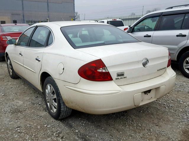 2G4WC532451224889 - 2005 BUICK LACROSSE C WHITE photo 3