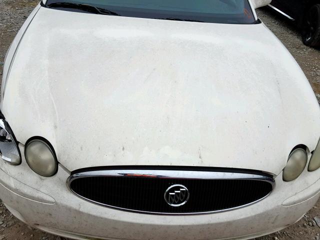 2G4WC532451224889 - 2005 BUICK LACROSSE C WHITE photo 7