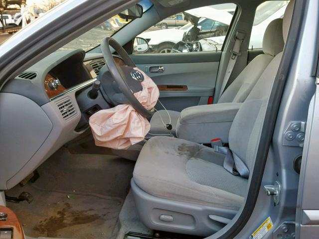 2G4WC582561162932 - 2006 BUICK LACROSSE C BLUE photo 5