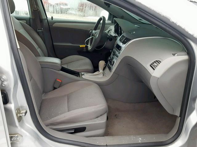 1G1ZB5E01CF138213 - 2012 CHEVROLET MALIBU LS SILVER photo 5
