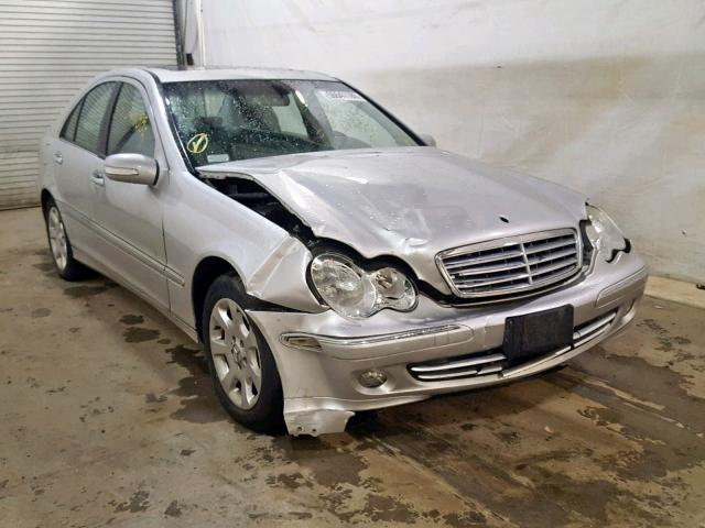 WDBRF84J65F562107 - 2005 MERCEDES-BENZ C 320 4MAT SILVER photo 9