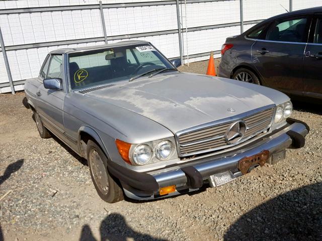 WDBBA48D26A054438 - 1986 MERCEDES-BENZ 560 SL SILVER photo 1