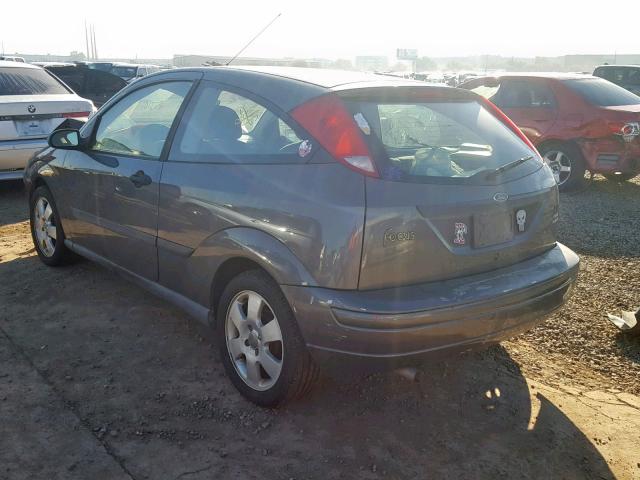 3FAFP31382R219961 - 2002 FORD FOCUS ZX3 GRAY photo 3