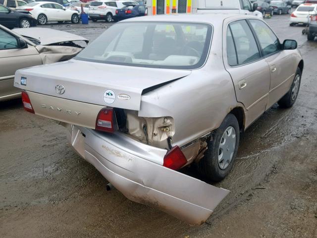 4T1BG12K6TU769894 - 1996 TOYOTA CAMRY DX TAN photo 4