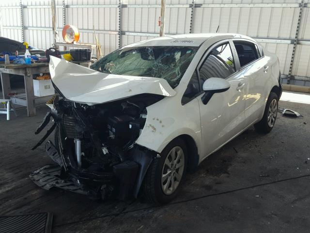 KNADM4A37F6503341 - 2015 KIA RIO LX WHITE photo 2