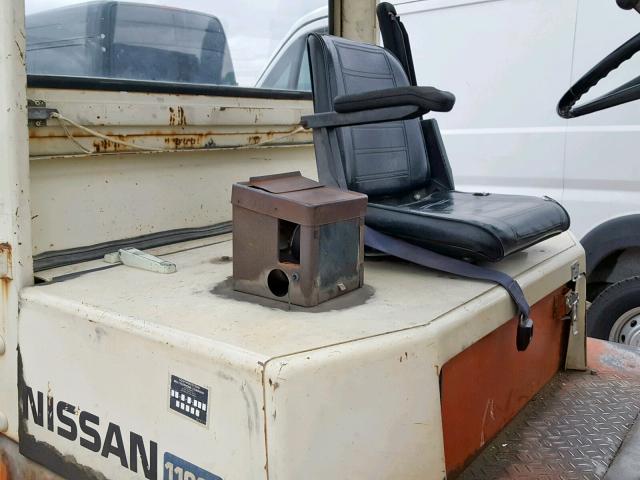 UF05000139 - 1986 NISSAN FORK LIFT TWO TONE photo 6