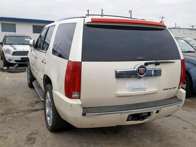 1GYEC63878R174540 - 2008 CADILLAC ESCALADE L WHITE photo 3