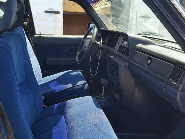 YV1AX8854J1770707 - 1988 VOLVO 245 DL BLUE photo 5