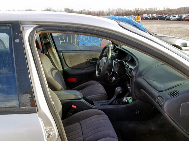 1G2WK52J82F133147 - 2002 PONTIAC GRAND PRIX SILVER photo 5