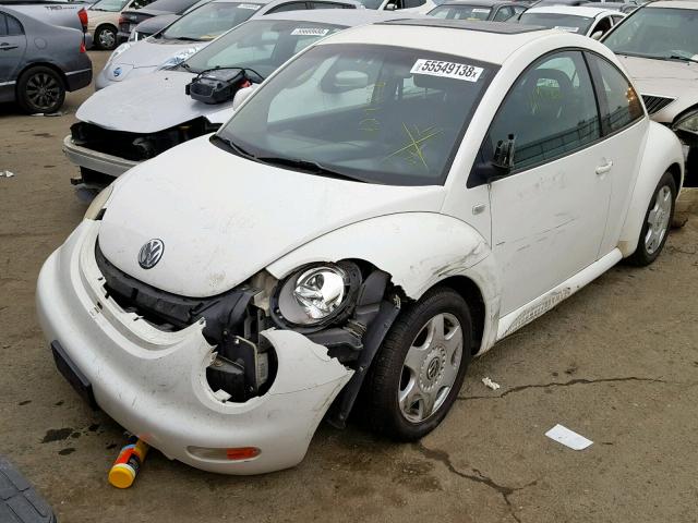 3VWCC21C6XM419029 - 1999 VOLKSWAGEN NEW BEETLE WHITE photo 2