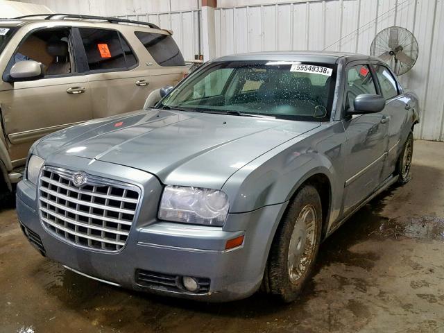 2C3KA53G26H352212 - 2006 CHRYSLER 300 TOURIN SILVER photo 2