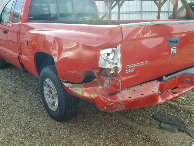 1D7HE42P97S107560 - 2007 DODGE DAKOTA SLT RED photo 9