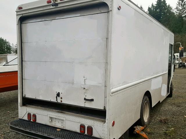 5B4HPD25373421479 - 2007 WORKHORSE CUSTOM CHASSIS COMMERCIAL WHITE photo 4