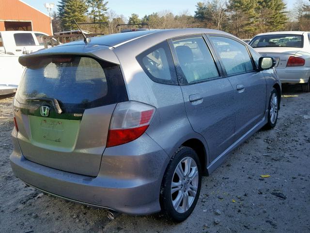 JHMGE8H46AS007321 - 2010 HONDA FIT SPORT GRAY photo 4