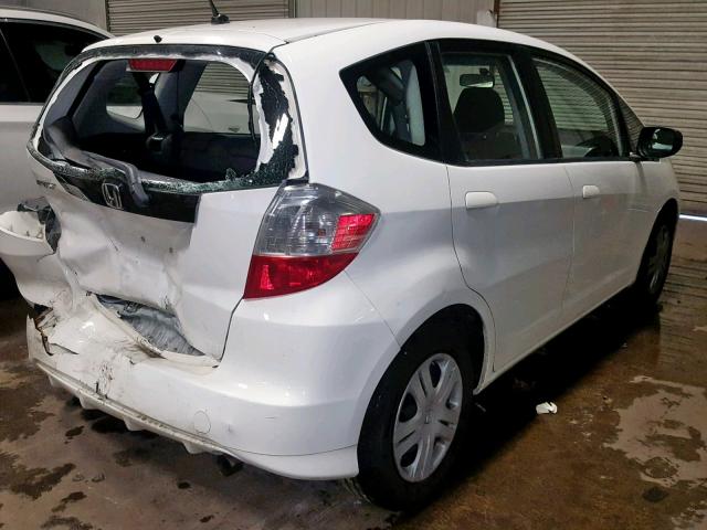 JHMGE8H30BS005864 - 2011 HONDA FIT WHITE photo 4