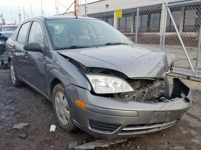 1FAHP34N77W334691 - 2007 FORD FOCUS ZX4 GRAY photo 1