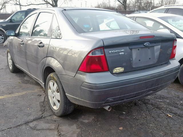 1FAHP34N77W334691 - 2007 FORD FOCUS ZX4 GRAY photo 3