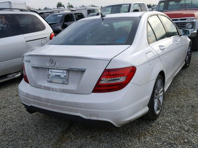 WDDGF4HB8DA788641 - 2013 MERCEDES-BENZ C 250 WHITE photo 4