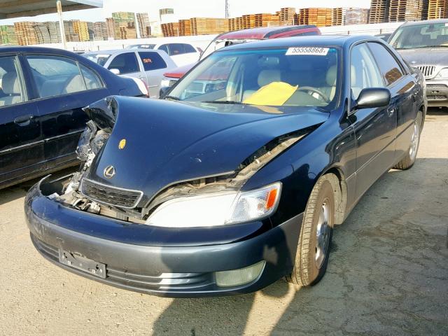 JT8BF28G9W5046392 - 1998 LEXUS ES 300 BLACK photo 2