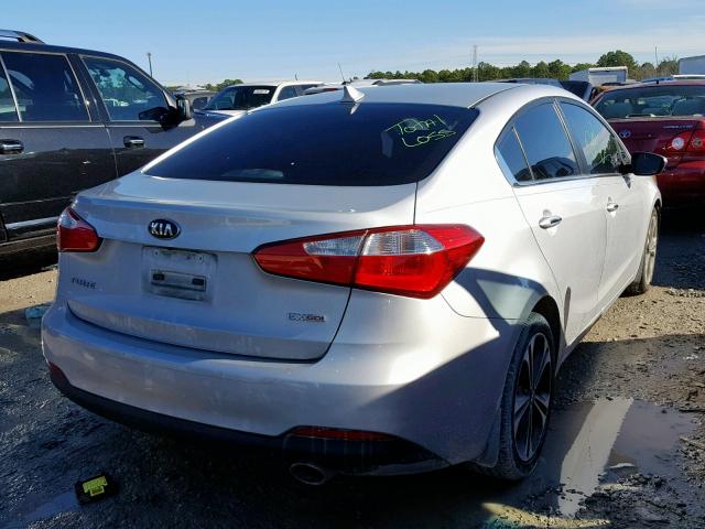 KNAFZ4A82F5357538 - 2015 KIA FORTE EX SILVER photo 4