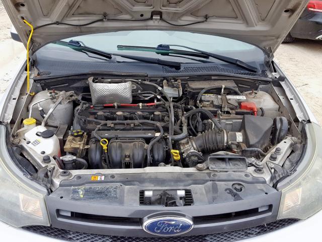 1FAHP3GNXAW208487 - 2010 FORD FOCUS SES SILVER photo 7