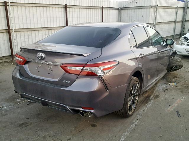 4T1B61HK2JU144433 - 2018 TOYOTA CAMRY XSE GRAY photo 4