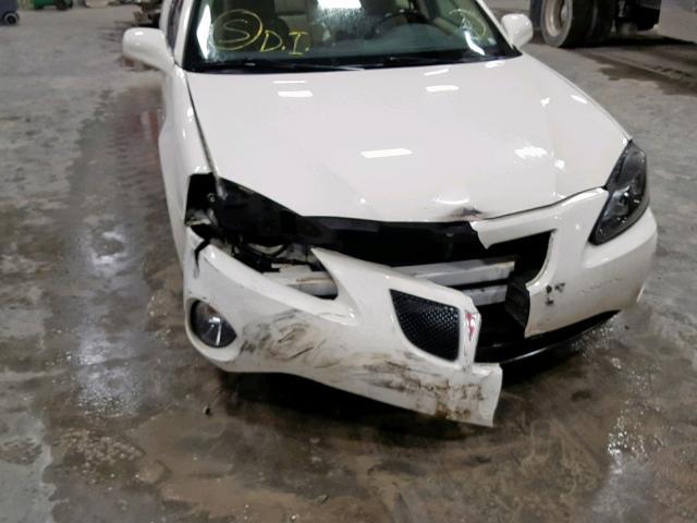 2G2WP552871101352 - 2007 PONTIAC GRAND PRIX WHITE photo 9