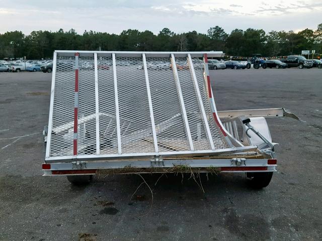 4YMBU1010JT048669 - 2018 UTILITY TRAILER SILVER photo 9