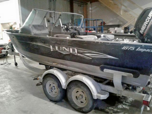 LBBHX152B515 - 2015 LUND MARINE LOT BLACK photo 3