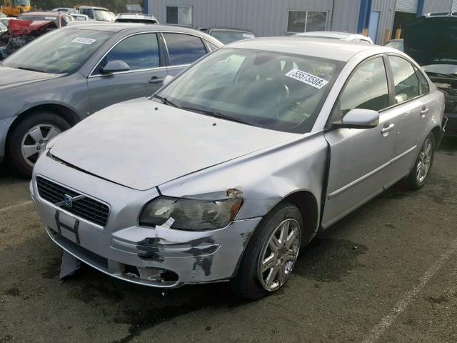 YV1MS382162183645 - 2006 VOLVO S40 2.4I SILVER photo 2