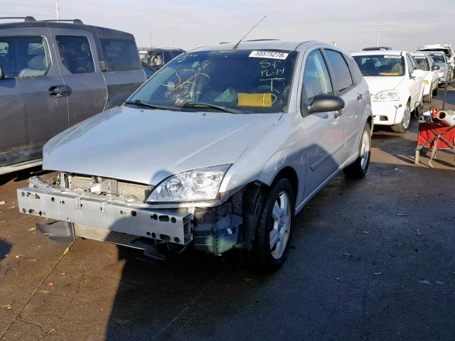 1FAFP37N46W161942 - 2006 FORD FOCUS ZX5 SILVER photo 2