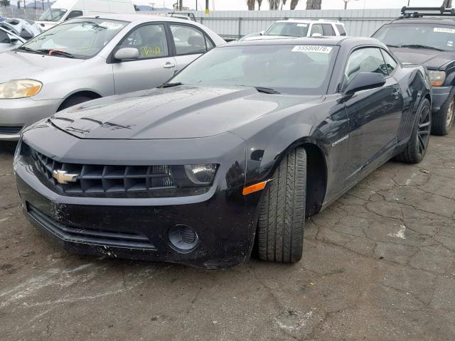 2G1FA1E39D9147681 - 2013 CHEVROLET CAMARO LS BLACK photo 2