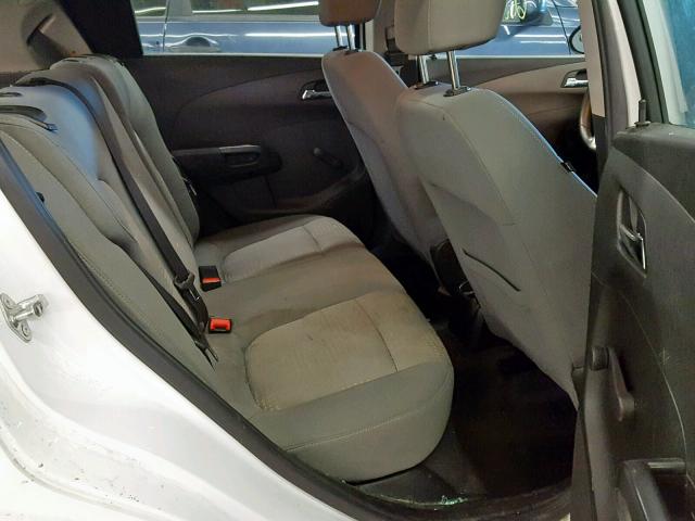 1G1JA6SH7D4167454 - 2013 CHEVROLET SONIC LS 白色 照片 6