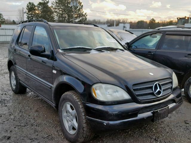 4JGAB54E9YA160882 - 2000 MERCEDES-BENZ ML 320 BLACK photo 1