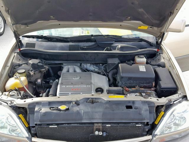 JTJHF10U120239079 - 2002 LEXUS RX 300 GOLD photo 7