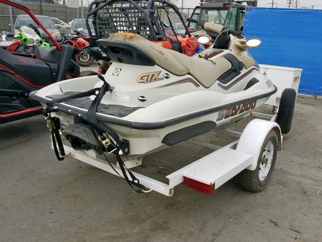 ZZNC1136D898 - 1998 BOMBARDIER SEA DOO WHITE photo 4