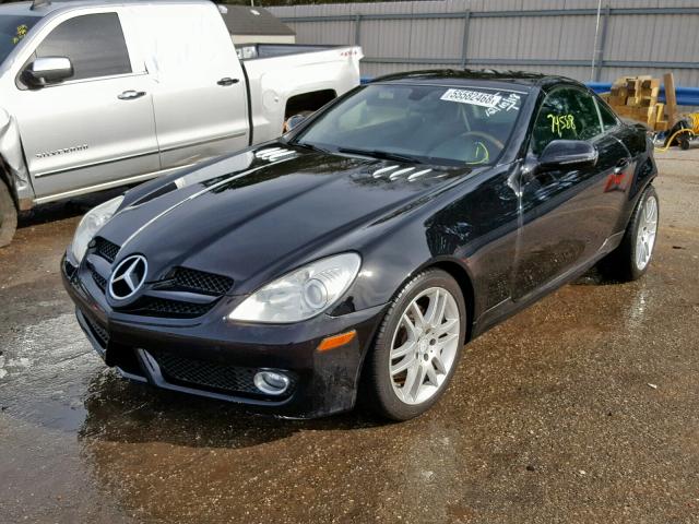 WDBWK54F69F211695 - 2009 MERCEDES-BENZ SLK 300 BLACK photo 2