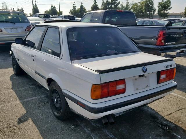WBAAA2301K8262393 - 1989 BMW 325 I AUTO WHITE photo 3