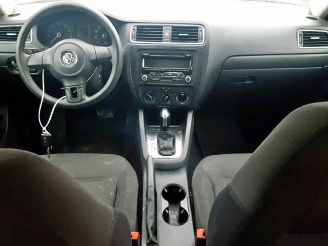 3VW2K7AJ0DM209810 - 2013 VOLKSWAGEN JETTA BASE 白色 照片 9