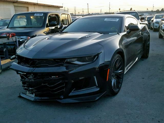 1G1FK1R66J0116623 - 2018 CHEVROLET CAMARO ZL1 黑色 照片 2