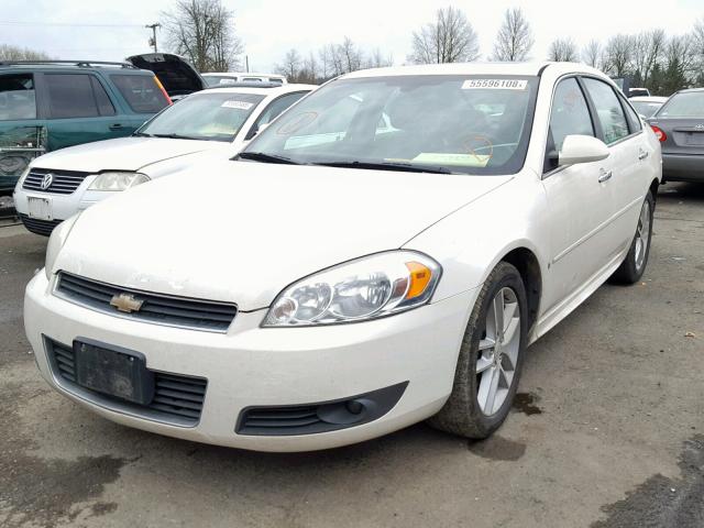 2G1WU57M391212115 - 2009 CHEVROLET IMPALA LTZ WHITE photo 2