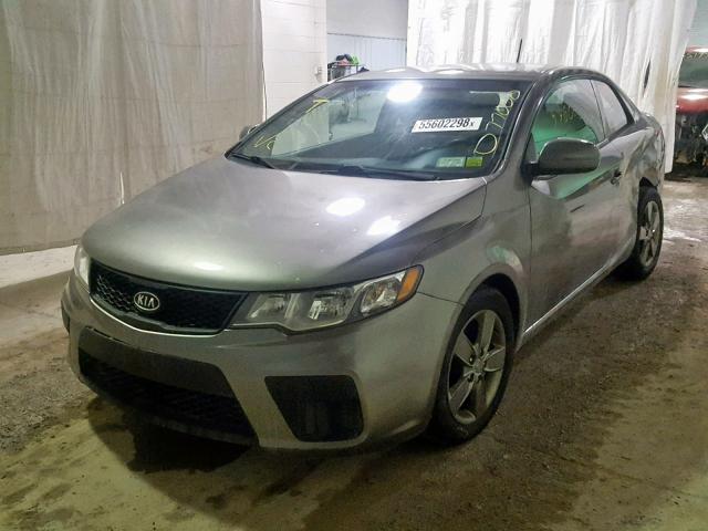 KNAFU6A21B5371401 - 2011 KIA FORTE EX GRAY photo 2