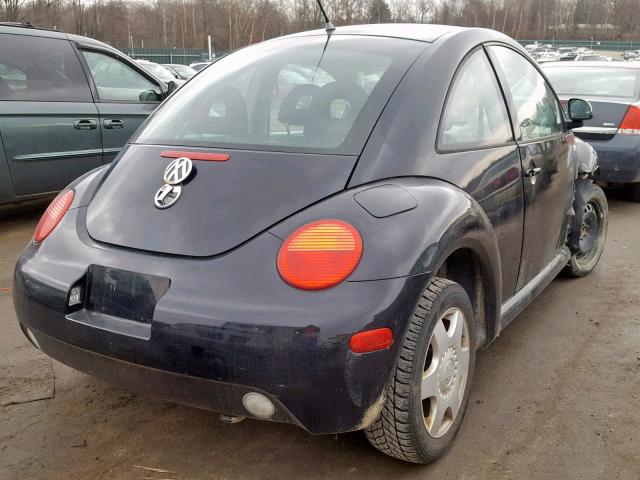 3VWCC21C7YM433717 - 2000 VOLKSWAGEN NEW BEETLE BLACK photo 4