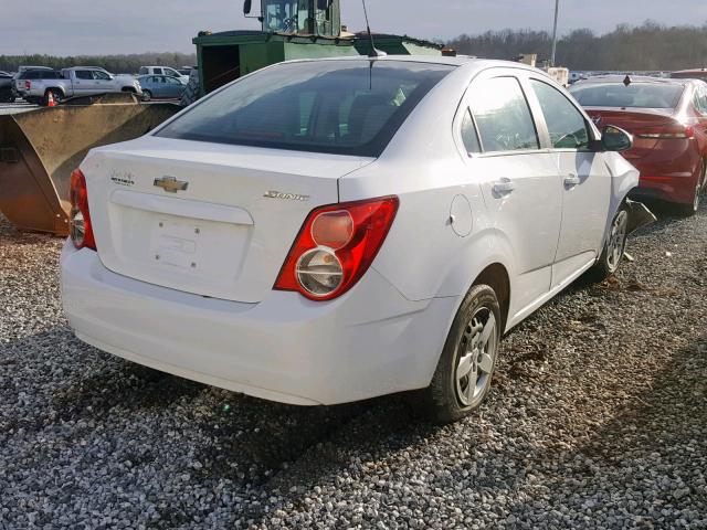 1G1JA5SH4D4111692 - 2013 CHEVROLET SONIC LS WHITE photo 4