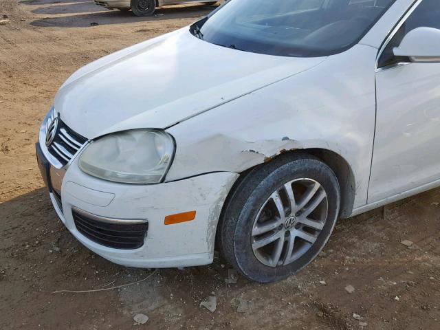 3VWSF71K96M700425 - 2006 VOLKSWAGEN JETTA 2.5 WHITE photo 9