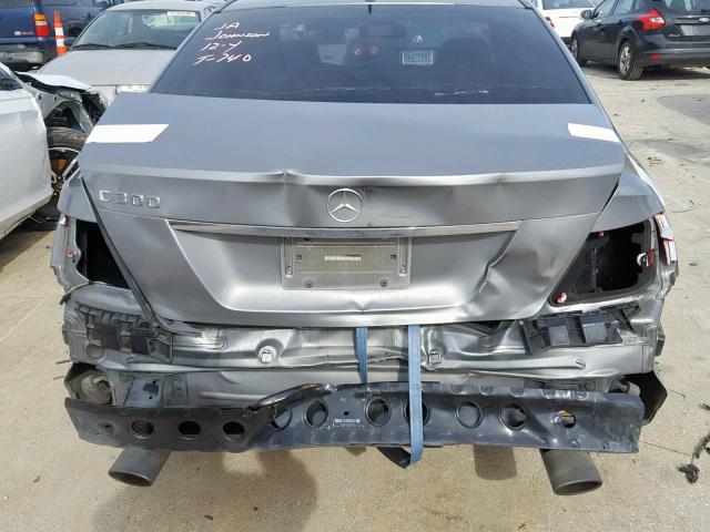 WDDGF5EB2BA509711 - 2011 MERCEDES-BENZ C300 GRAY photo 9